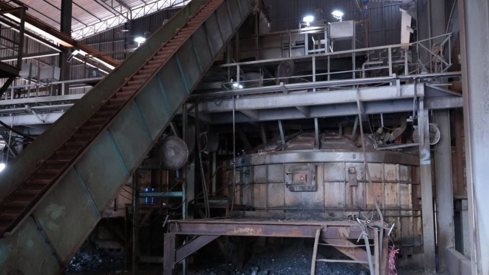 กระทรวงอุตฯ สั่งฟันโรงงานหลอมตะกั่ว ฝ่าฝืนกฎหมายสิ่งแวดล้อม สะสมกากกว่า 30,000 ตัน