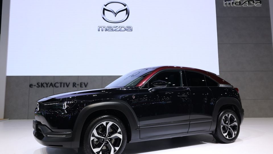 มาสด้าปลุกชีพตำนานโรตารี่นำ Mazda MX-30 e-SKYACTIV R-  EV เทคโนโลยีแห่งอนาคตที่ไปได้ไกลกว่า วางยุทธศาสตร์สู่ความยั่งยืน 