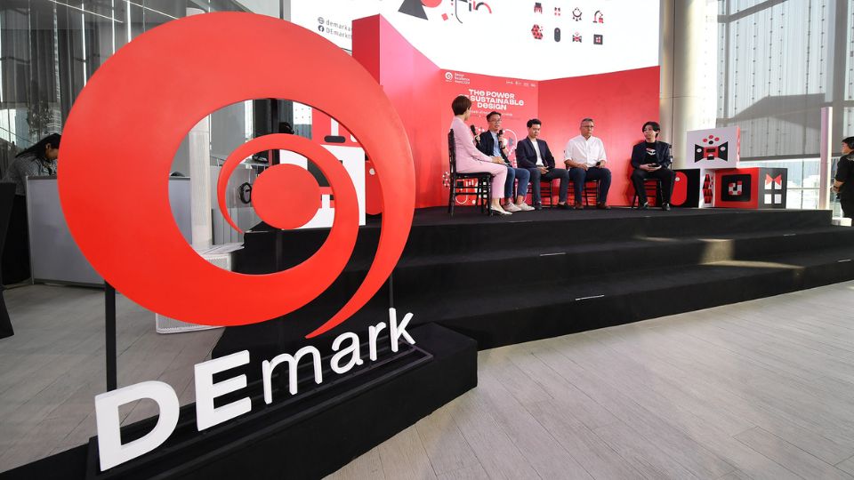 รางวัล DEmark 2024 เปิดรับสมัครนักออกแบบ ผู้ผลิต ผู้ประกอบการ ผู้ส่งออก ส่งผลงานเข้าร่วมโครงการ ตั้งแต่วันนี้ - 3 มิ.ย. 67 