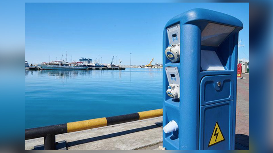 Shore power ระบบจ่ายไฟฟ้าสำหรับการใช้งานบนชายฝั่งในท่าเรือจาก igus